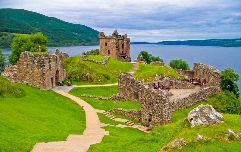 Urquhart Castle by Shadowgate