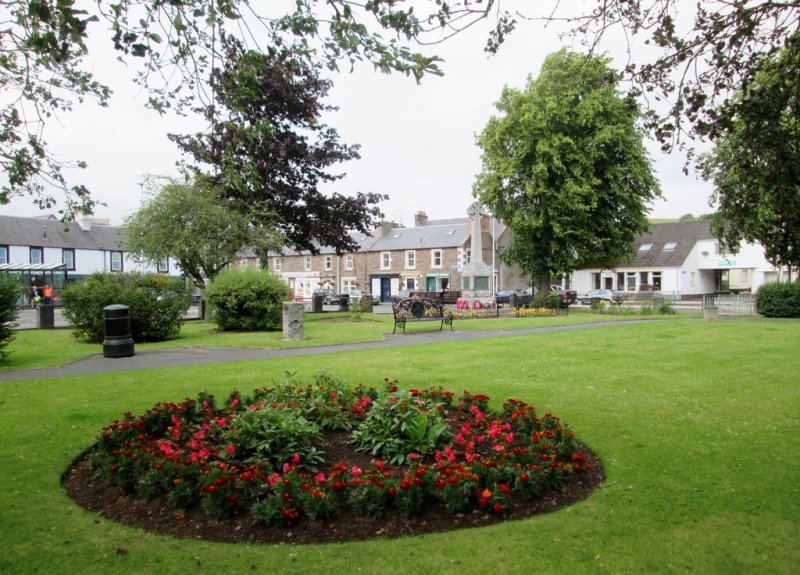 The Green and War Memorial, Earlston by Martin Dawes