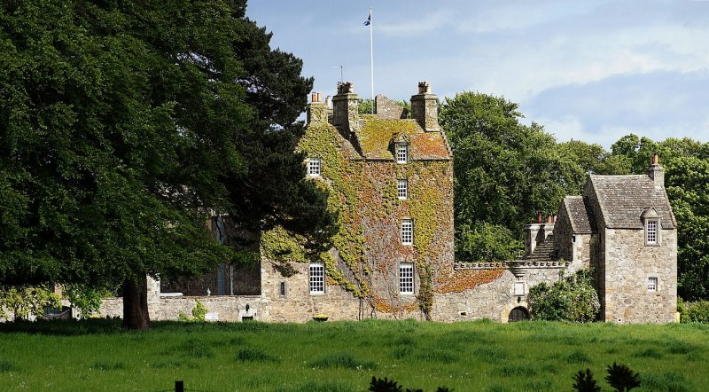 Earlshall Castle, Leuchars by Remwiz