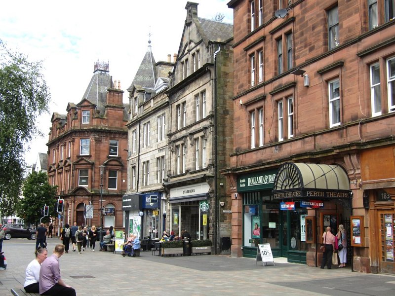 Perth High Street by Colin Smith