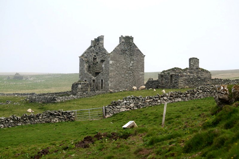 Ruined house at Strand, Fetlar by Mike Pennington