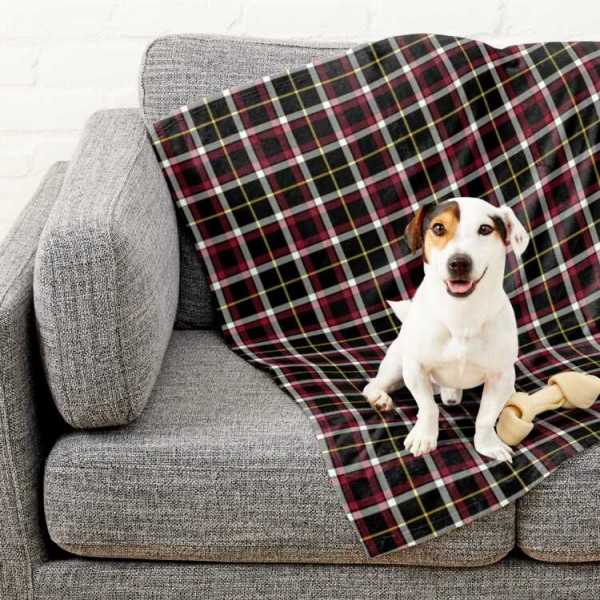 Black tartan pet blanket