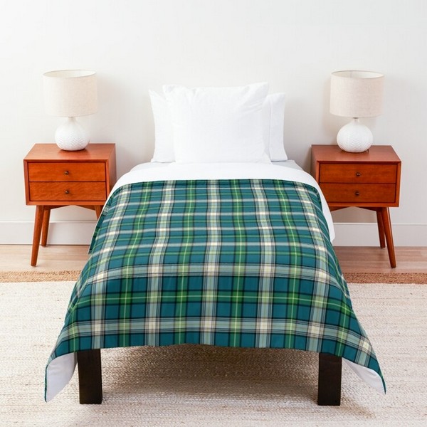 MacDowall tartan comforter