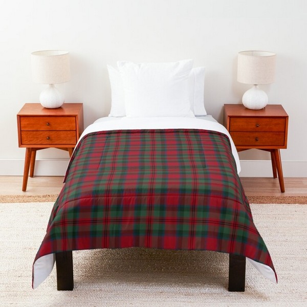 MacDuff tartan comforter