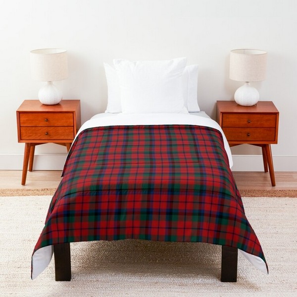 MacNaughton tartan comforter