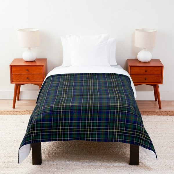 Nairn District tartan comforter