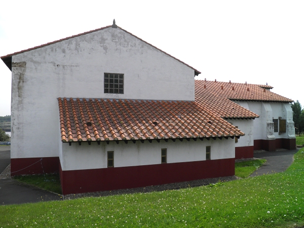 Replica Roman bath house at Segedunum by Carole Raddato